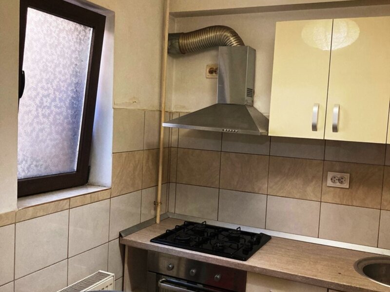 Metrou 1 Decembrie 1918,