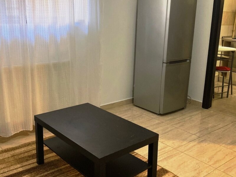 Metrou 1 Decembrie 1918,